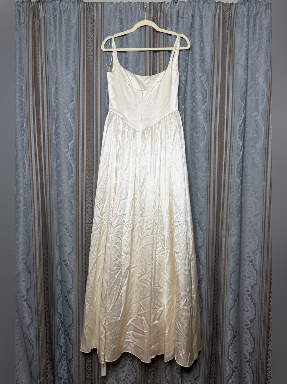 Reformation Liz Silk Bridal Dress Gowl in Ivory Size 8 - Picture 7 of 10